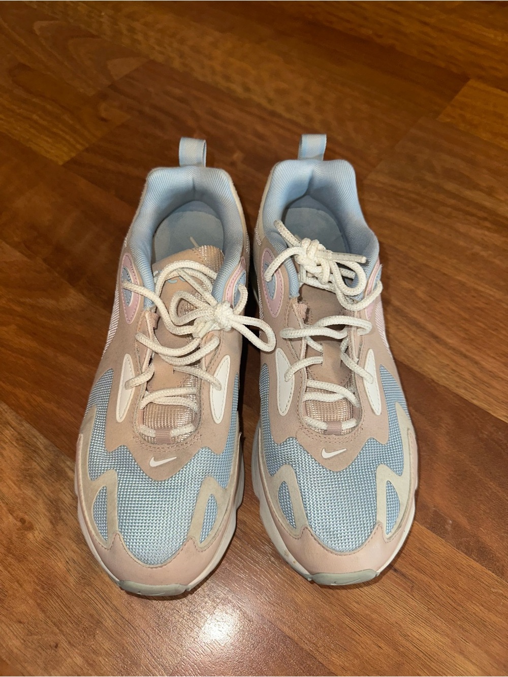 Nike Women’s Air Max-Style Pastel Sneakers in Light Blue and Beige - Picture 2 of 9